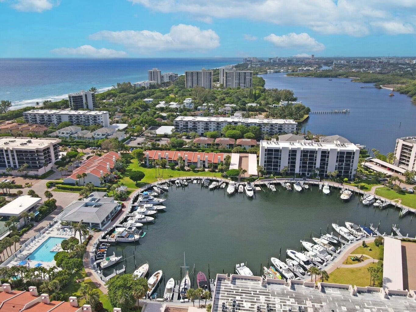 YACHT & RACQUET CLUB OF BOCA RATON CONDO - Residential