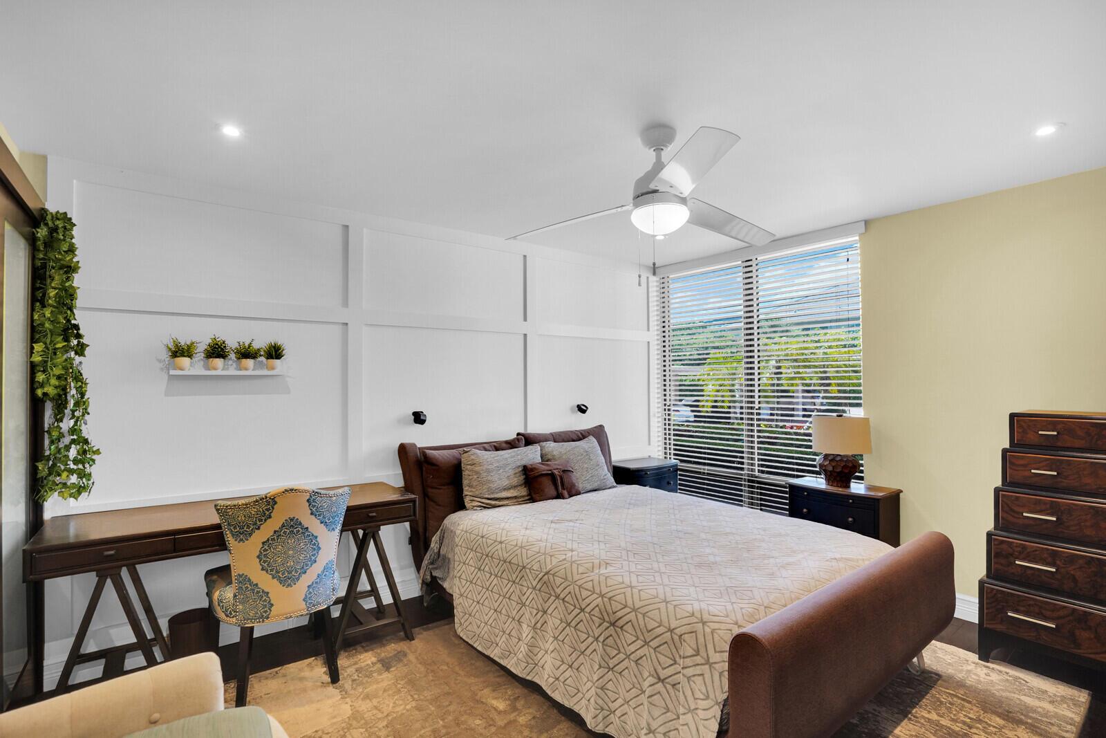 YACHT & RACQUET CLUB OF BOCA RATON CONDO - Residential