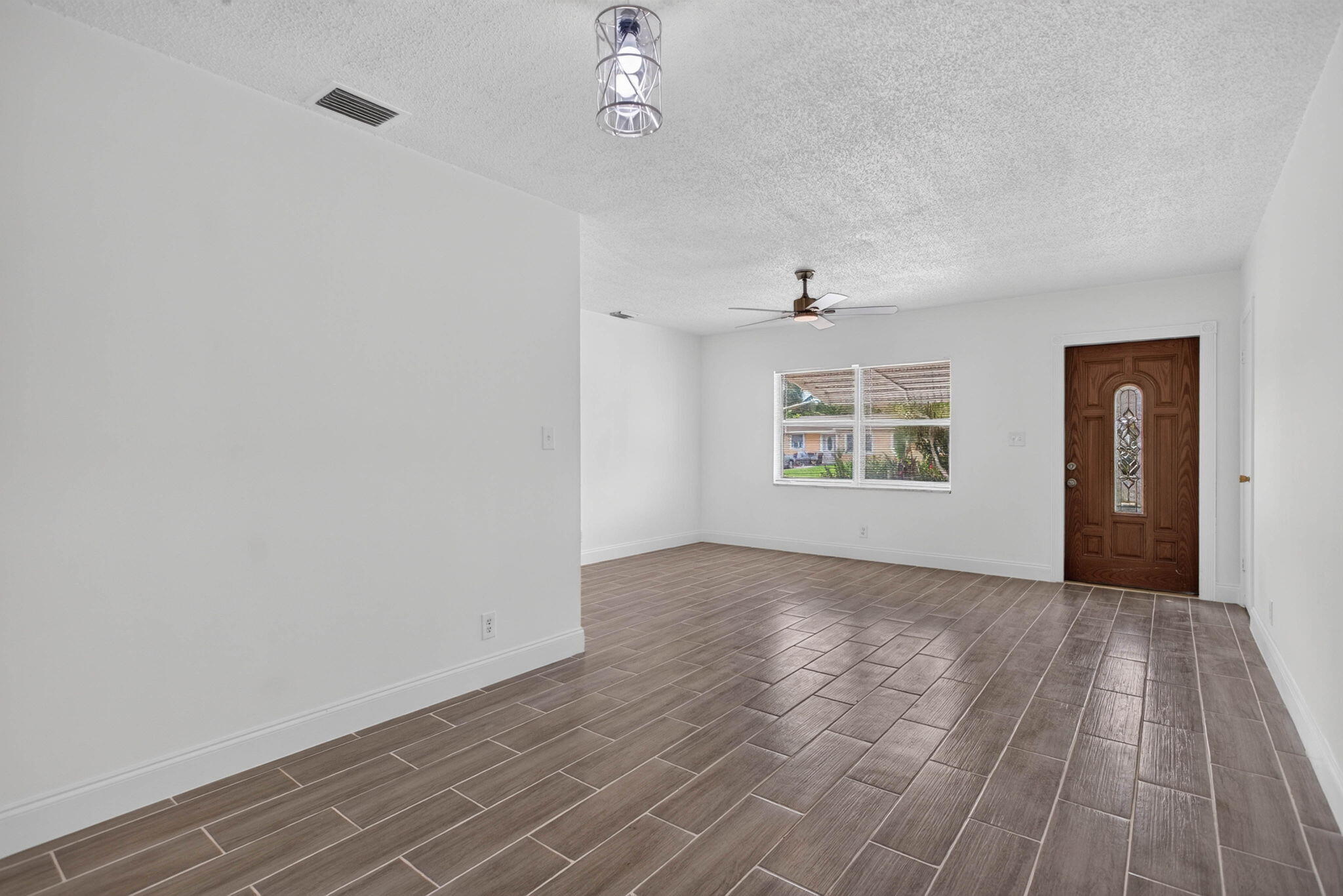 631 SW 10TH Court