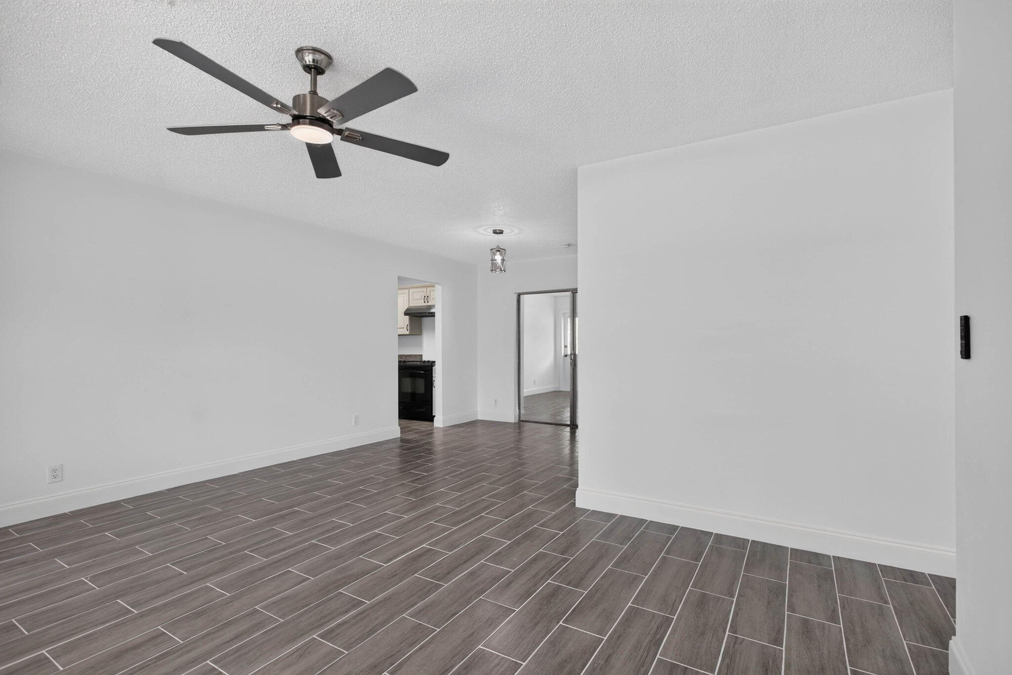 631 SW 10TH Court