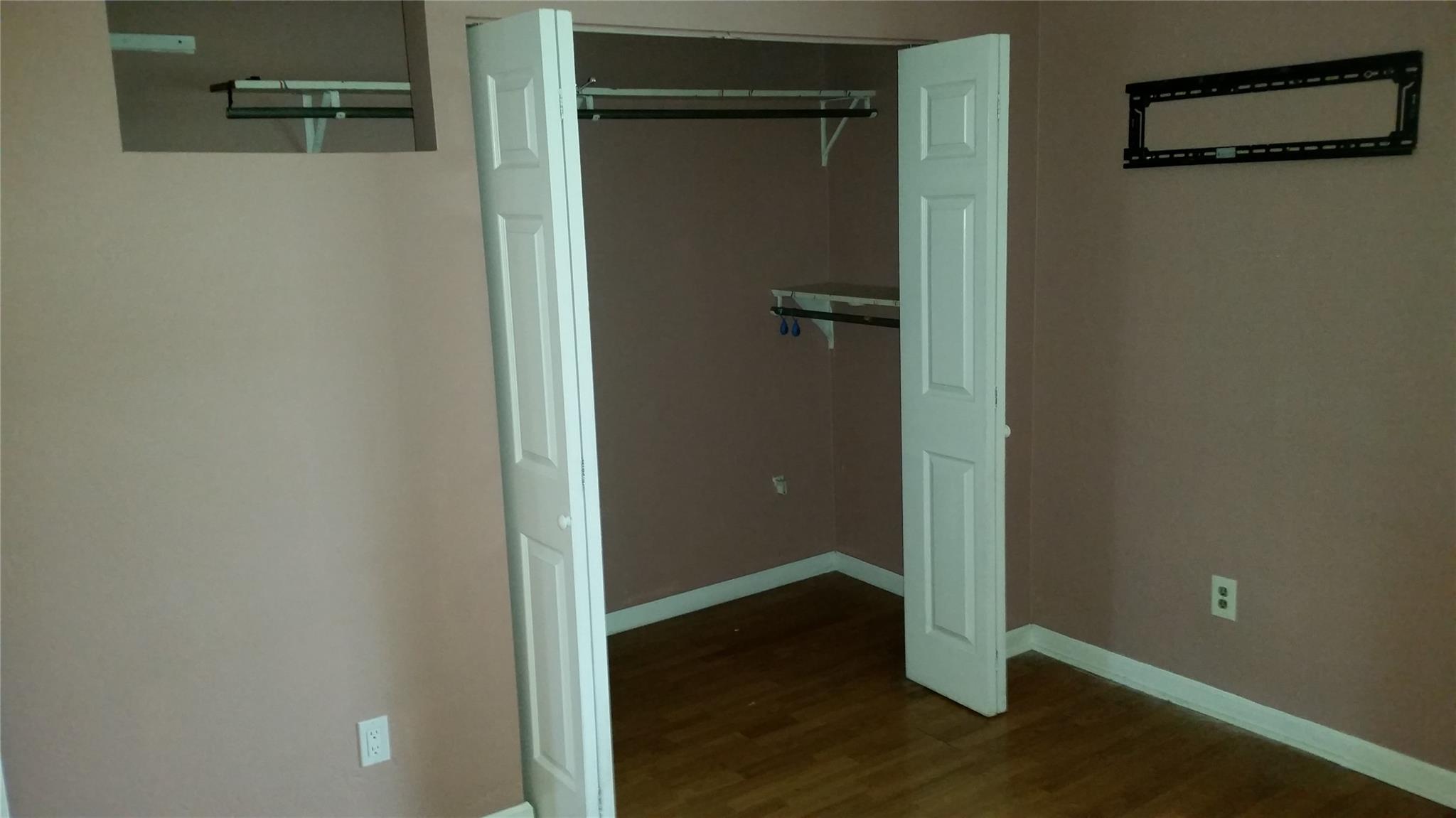 Executive Manors - Residential