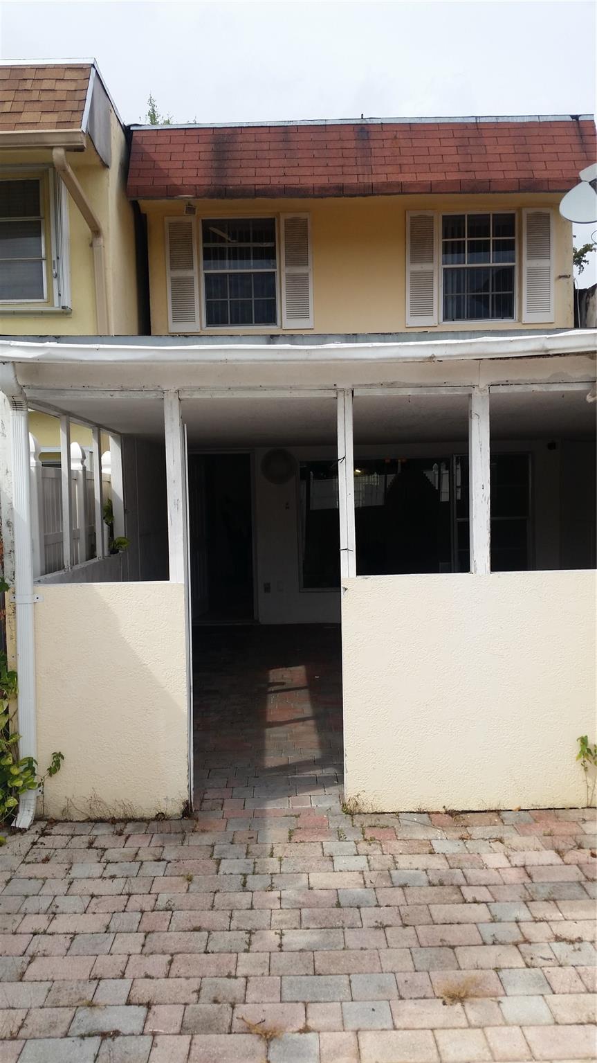 Executive Manors - Residential