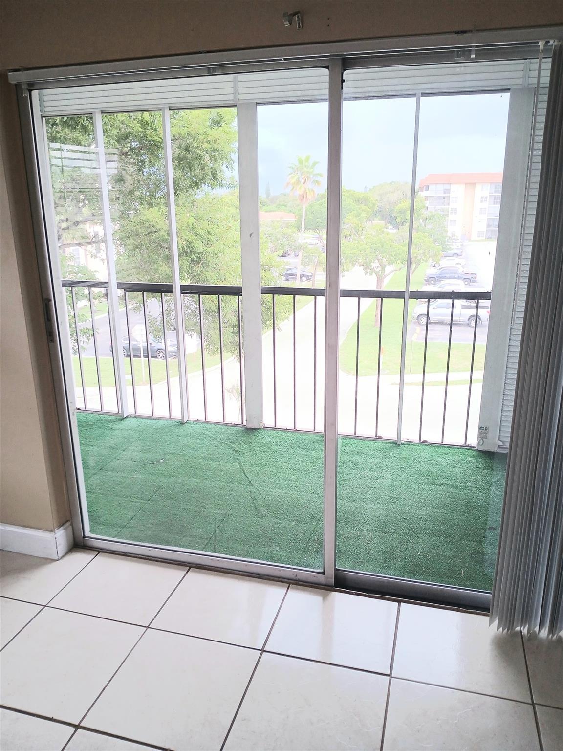 Manors of Inverrary - Residential Lease