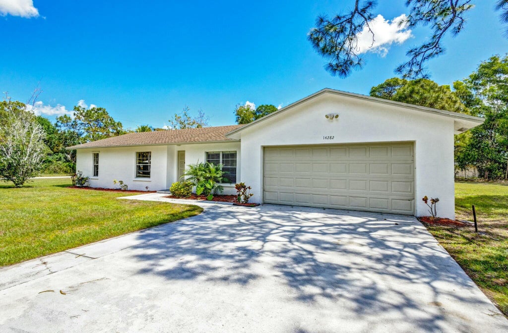 Photo of 14282 64th Drive N, Palm Beach Gardens, FL 33418 (MLS # R11075958)