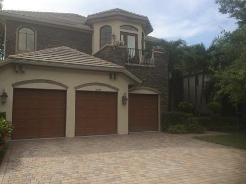 APPROVED SHORT SALE, PLEASE SUBMIT ALL OFFERS WITH PROOF OF FUNDS. IF THE PROOF OF FUNDS IS NOT INCLUDED THE SELLER WILL NOT REVIEW THE OFFER!BEAUTIFULLY DECORATED, WITH A DESIGNER'S TOUCH, LOTS OF UPGRADES,MOVE IN READY. THIRD PARTY APPROVAL NEEDED, OFFERS SHOULD BE ACCOMPANIED BY POF. SHOWINGS ONLY MON-FRI BETWEEN 9-12PM!