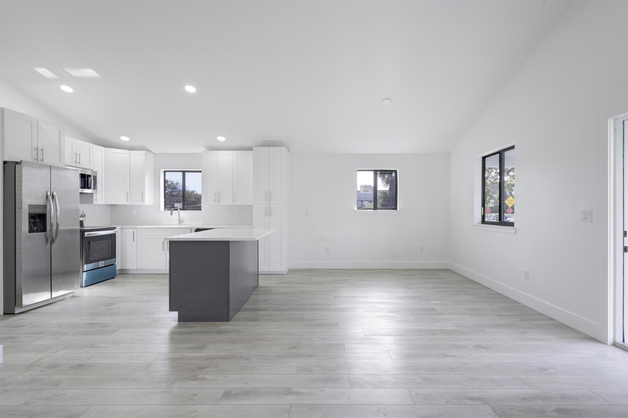 1510 W 20th Street