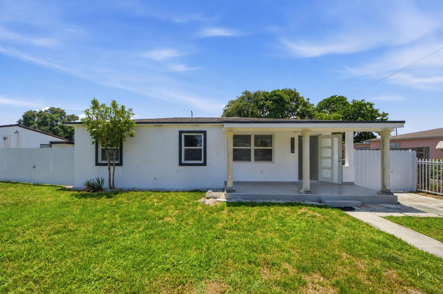 8800 NW 33 Avenue Road