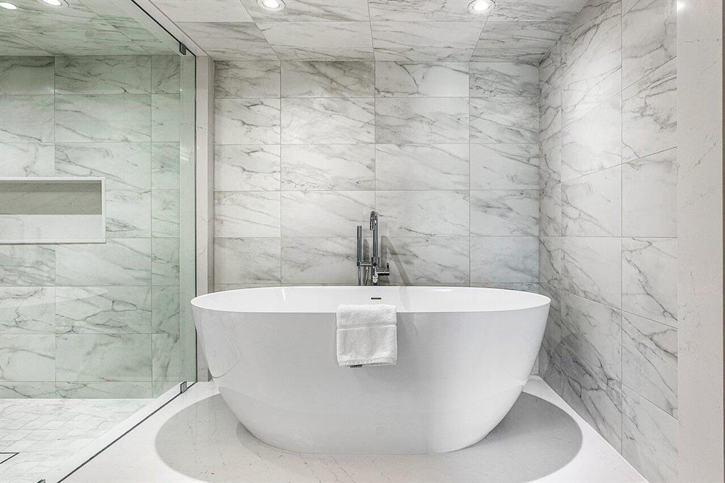 ENCLAVE OF PALM BEACH CON - Residential