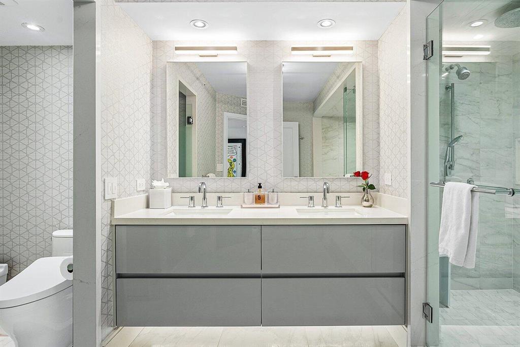 ENCLAVE OF PALM BEACH CON - Residential