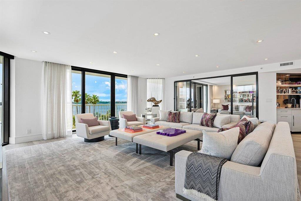 ENCLAVE OF PALM BEACH CON - Residential