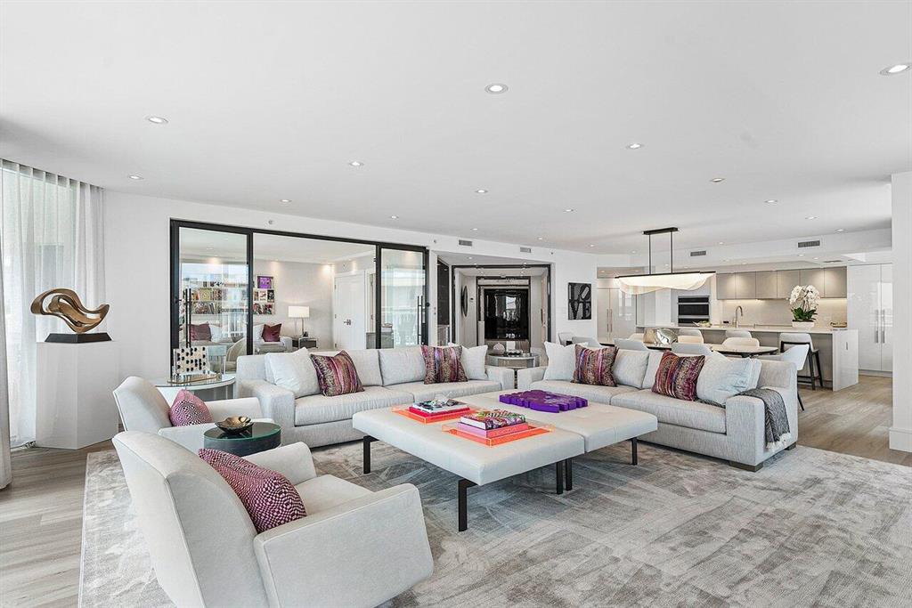 ENCLAVE OF PALM BEACH CON - Residential