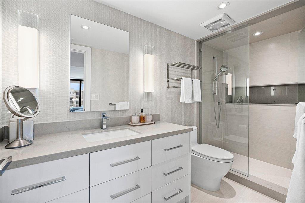 ENCLAVE OF PALM BEACH CON - Residential