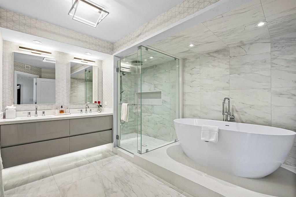 ENCLAVE OF PALM BEACH CON - Residential