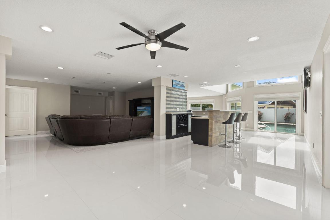 SURFSIDE UNIT 2 - Residential