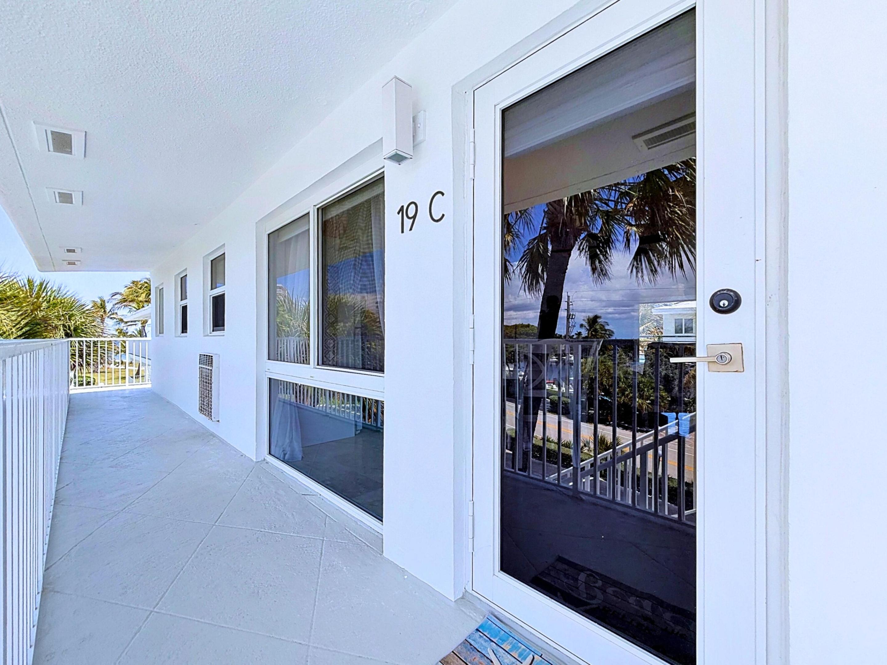 HILLSBORO MILE OCEAN APTS SEC 2 - Residential