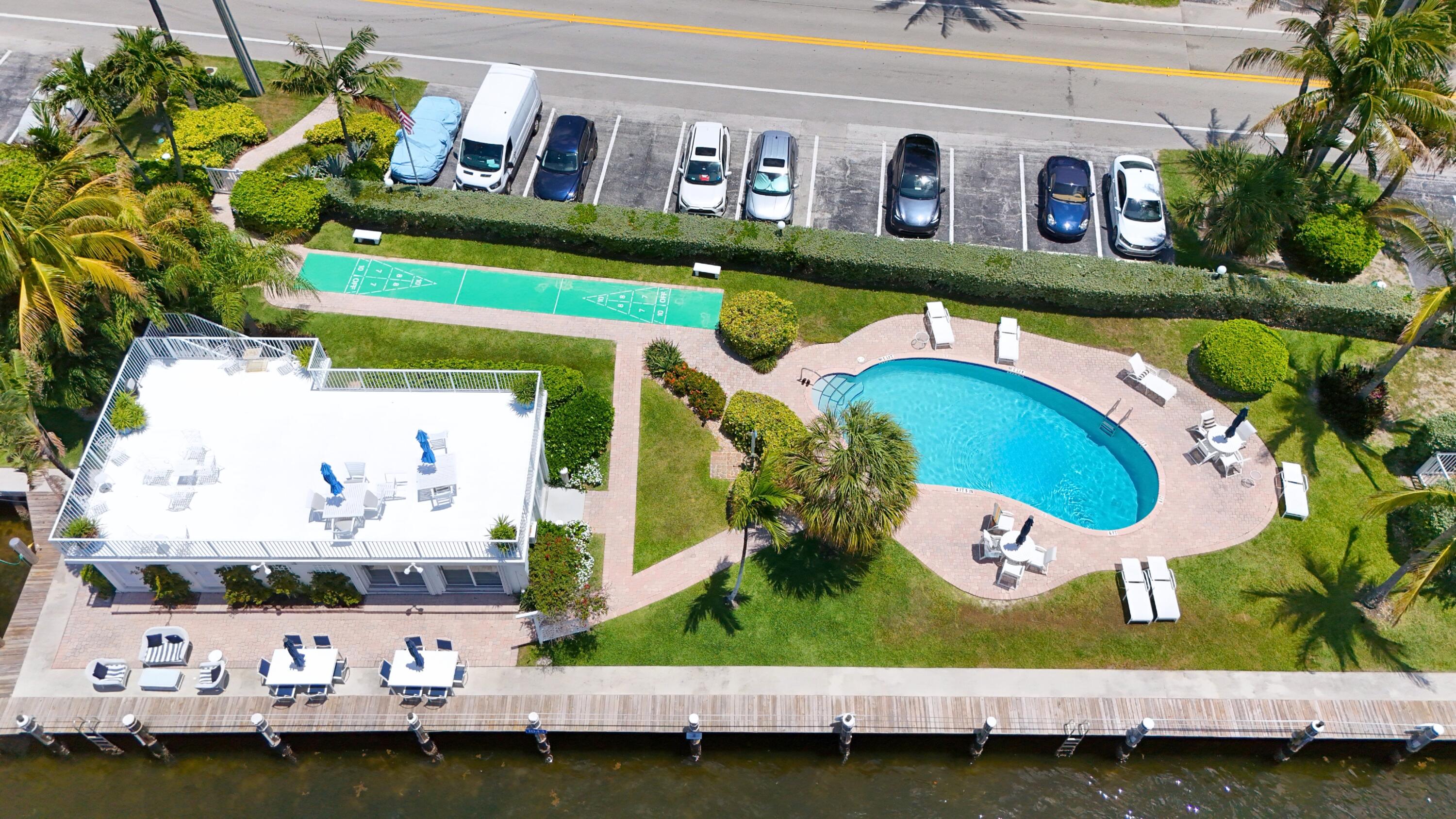HILLSBORO MILE OCEAN APTS SEC 2 - Residential