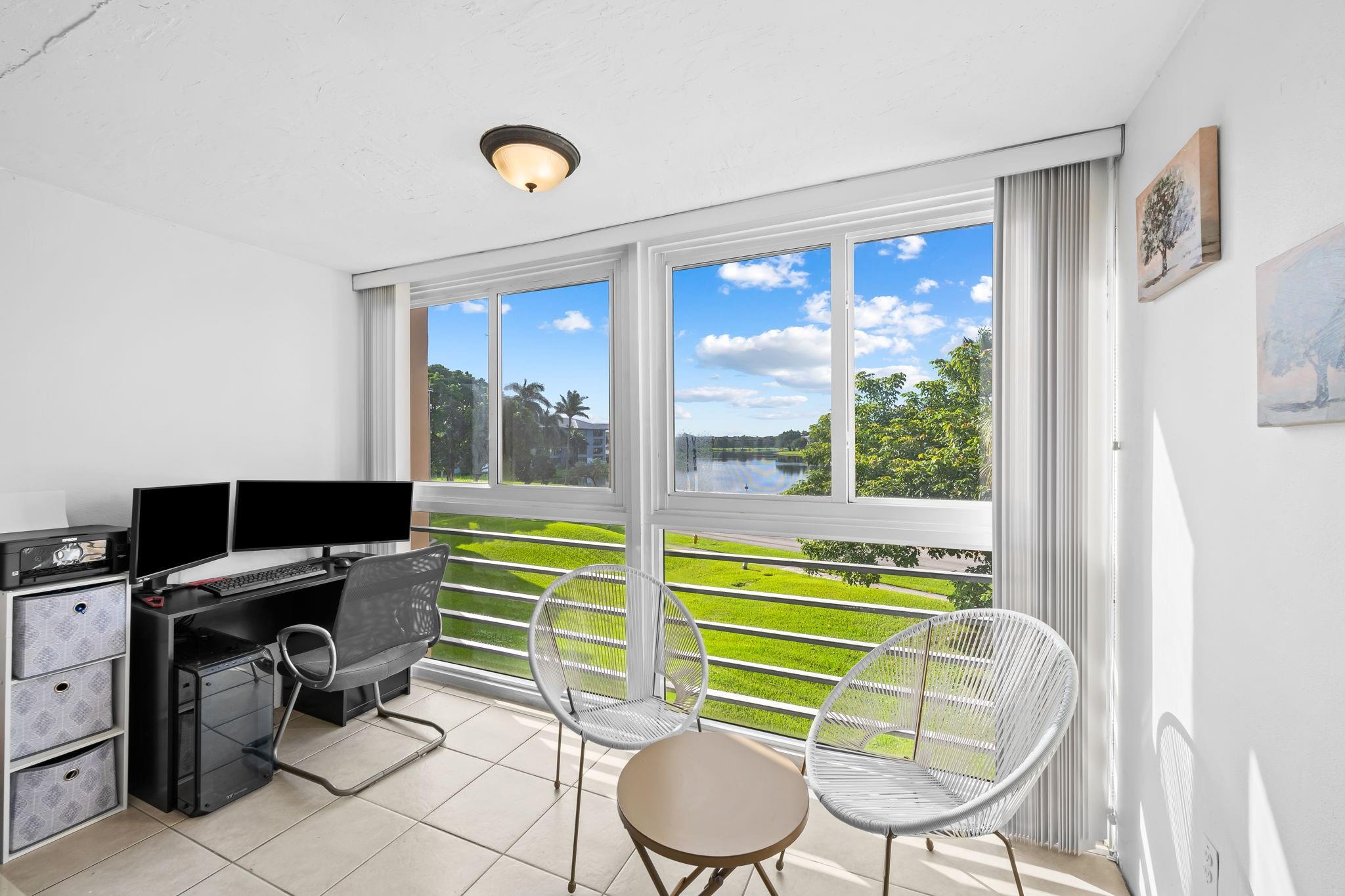 9440 Tangerine Pl 301