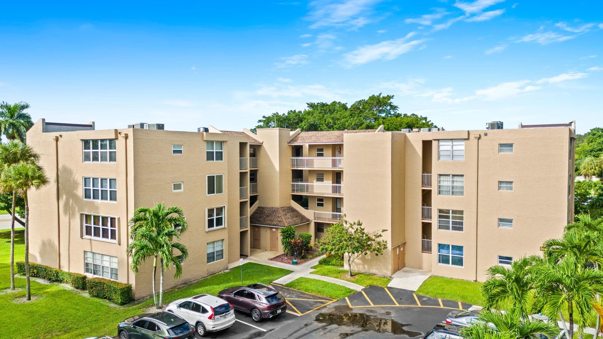 9440 Tangerine Pl 301