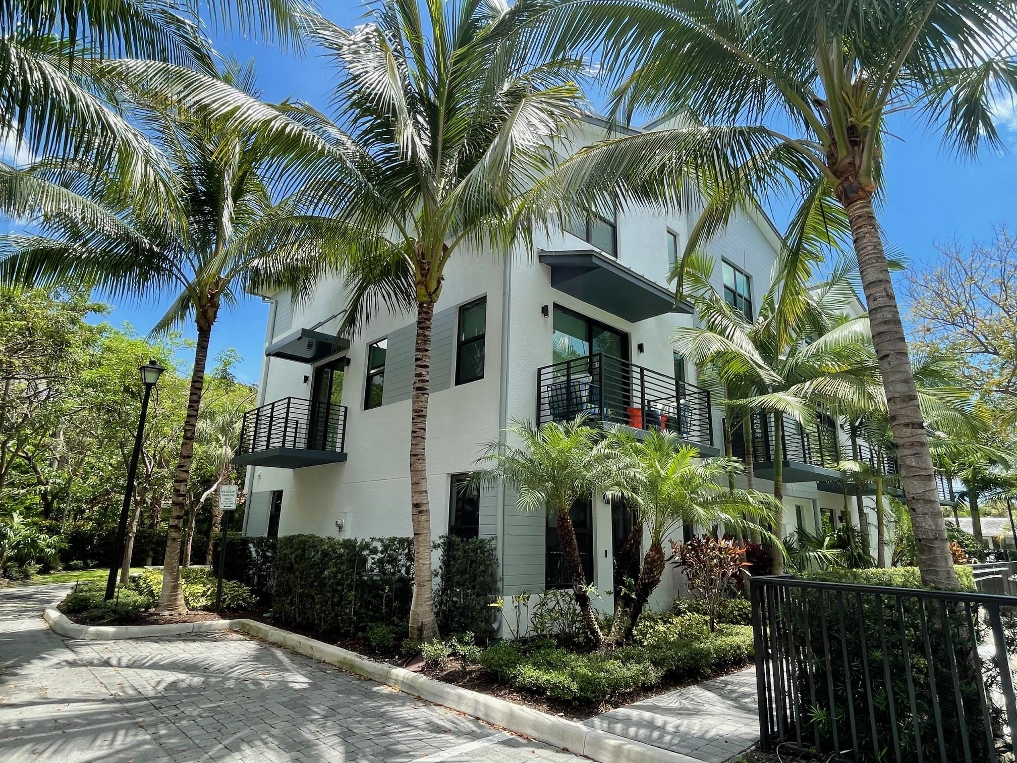 621 NE 22nd Drive 11