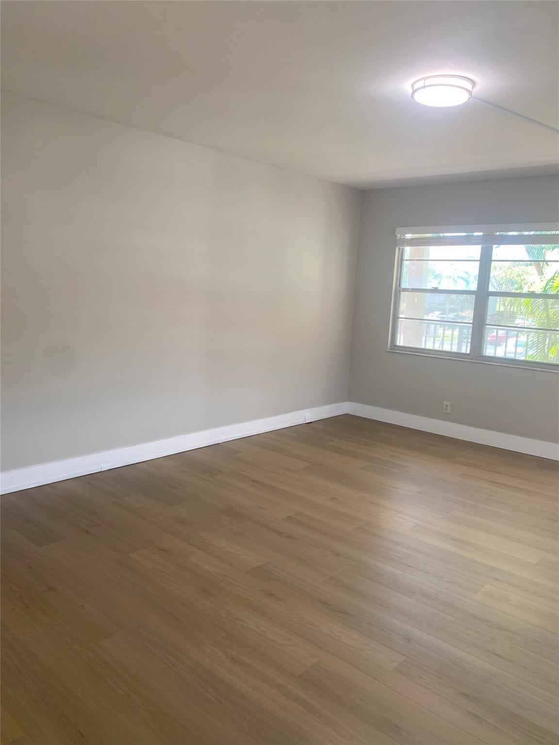 NEW HAMPTON 3 - Residential
