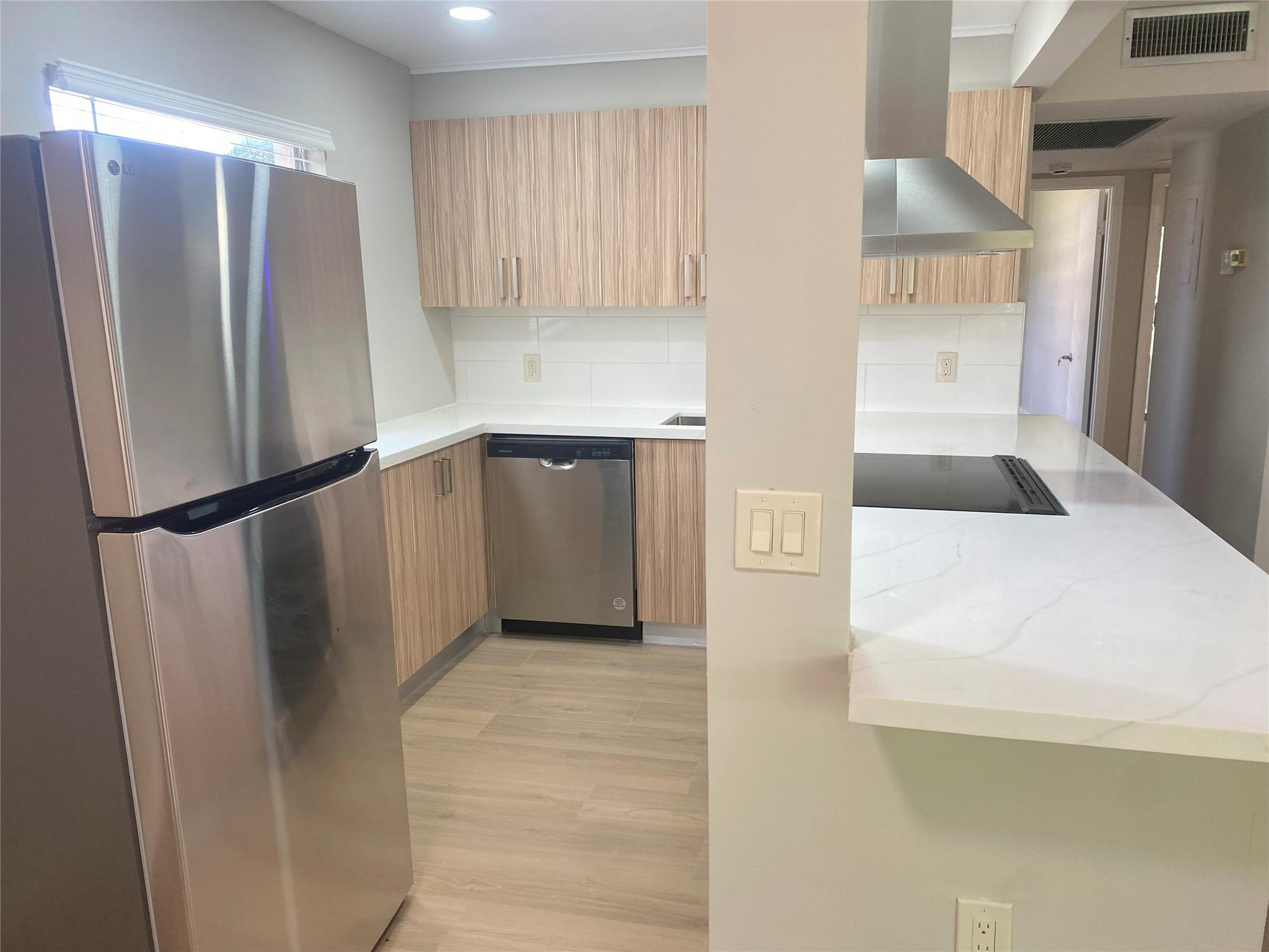 NEW HAMPTON 3 - Residential