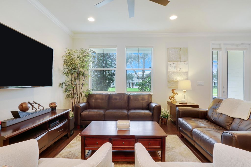 Photo of 3273 E Mallory Boulevard, Jupiter, FL 33458 (MLS # R10936348)