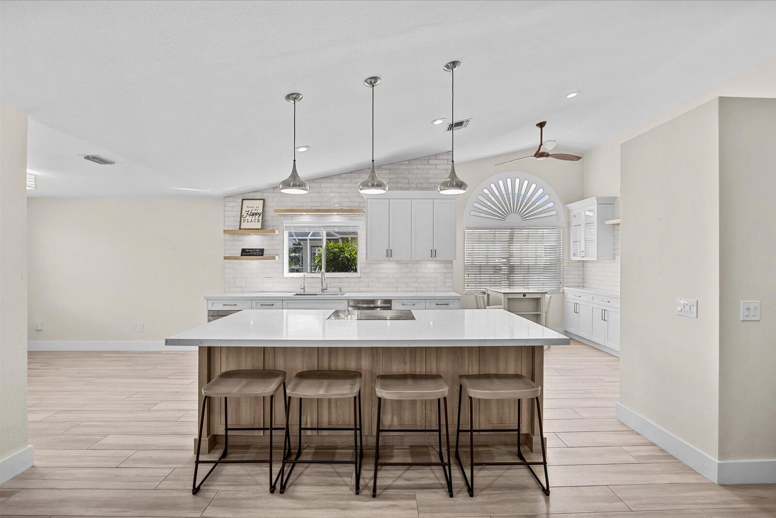 160 NE Twylite Terrace