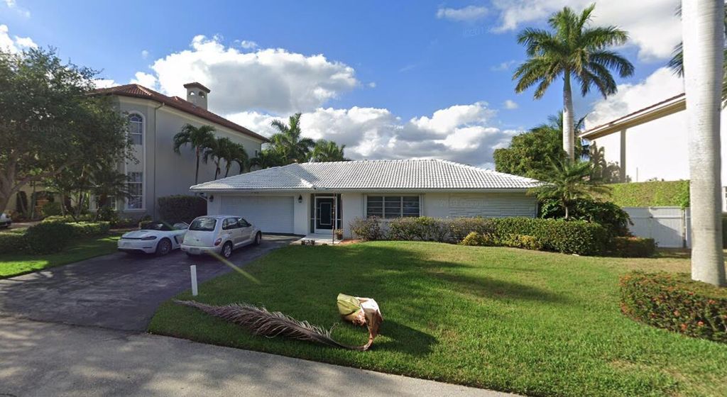 Photo of 949 Banyan Dr, Delray Beach, FL 33483 (MLS # R10933210)