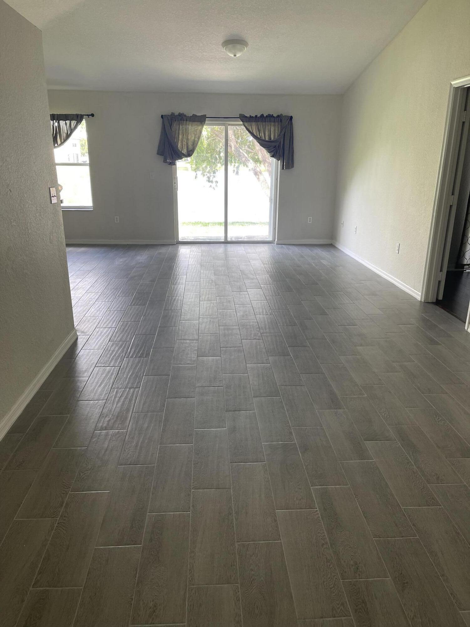 5094 Rambler Rose Way