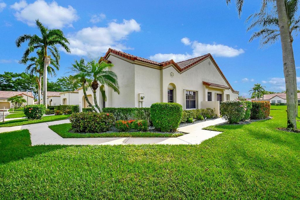 Photo of 5899 Parkwalk Circle W, Boynton Beach, FL 33472 (MLS # R11098446)