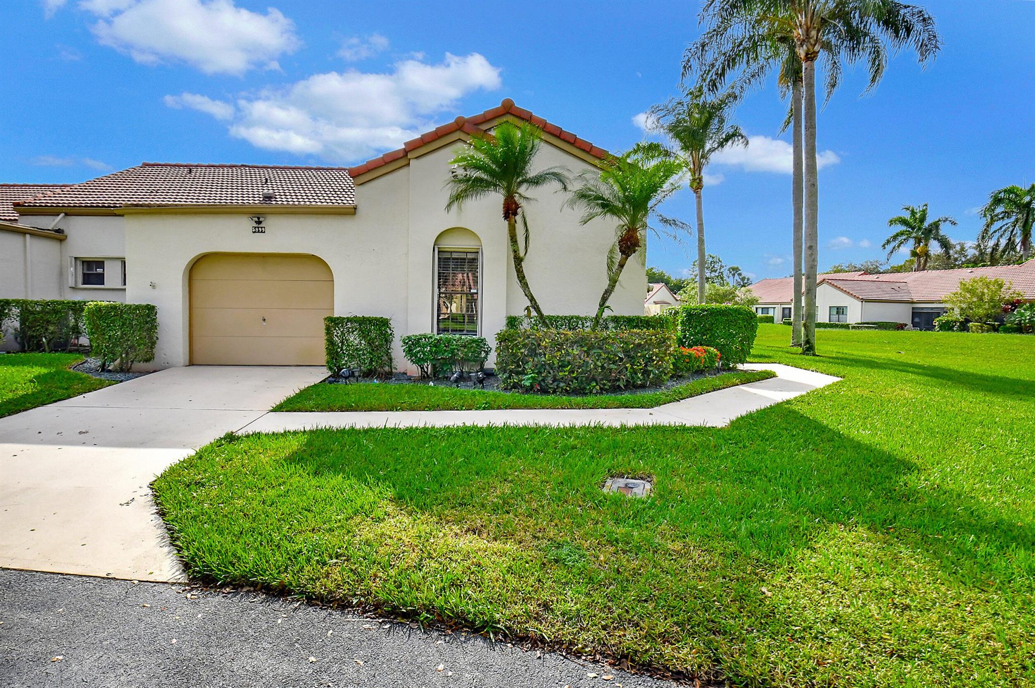 5899 Parkwalk Circle W