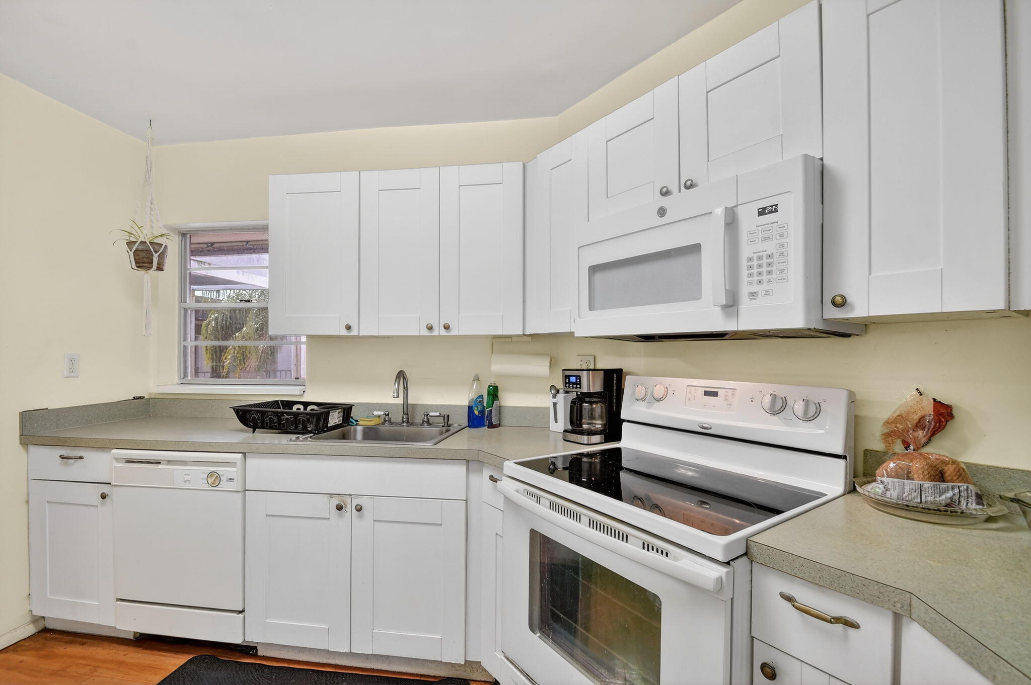 GREENWAY VILLAGE NORTH CONDO 2 - Residential