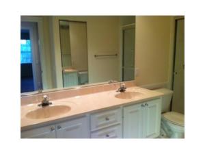 RIVERWALK - Residential Lease