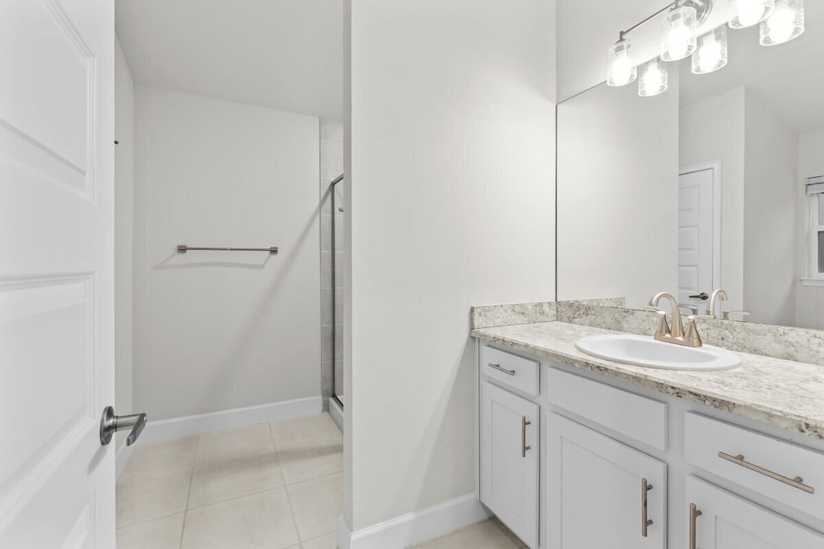 RIVER PLACE ON THE ST LUCIE NO 10 1ST REPLAT - Residential