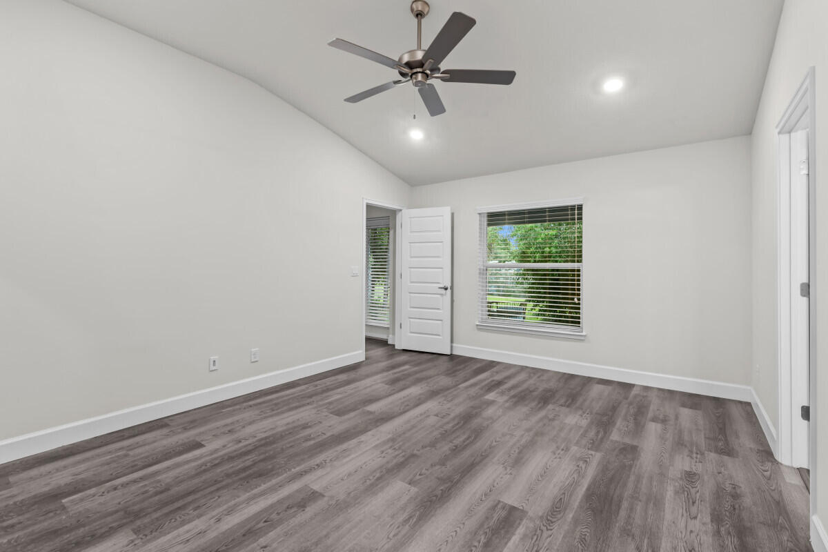 RIVER PLACE ON THE ST LUCIE NO 10 1ST REPLAT - Residential