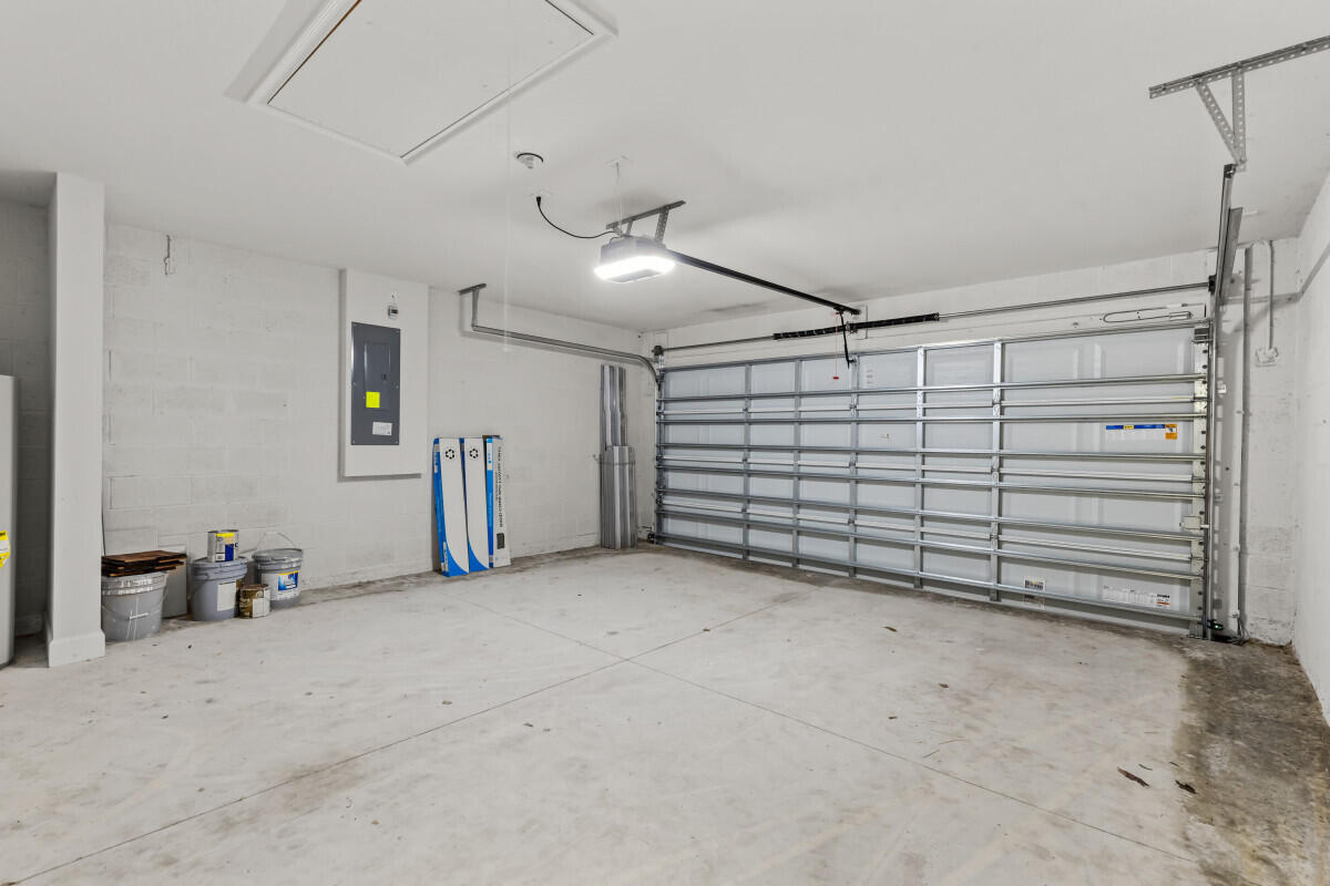 RIVER PLACE ON THE ST LUCIE NO 10 1ST REPLAT - Residential