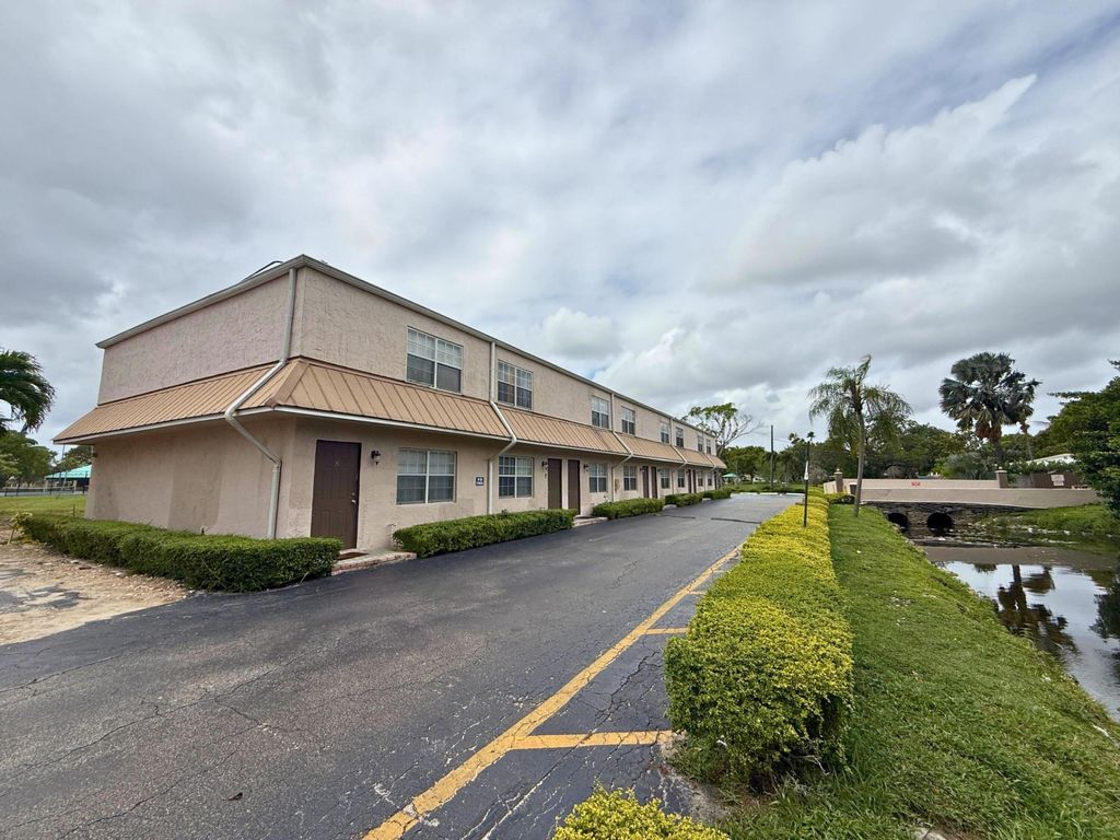 Photo of 4100 NW 16th Avenue, Oakland Park, FL 33309 (MLS # B26014856)