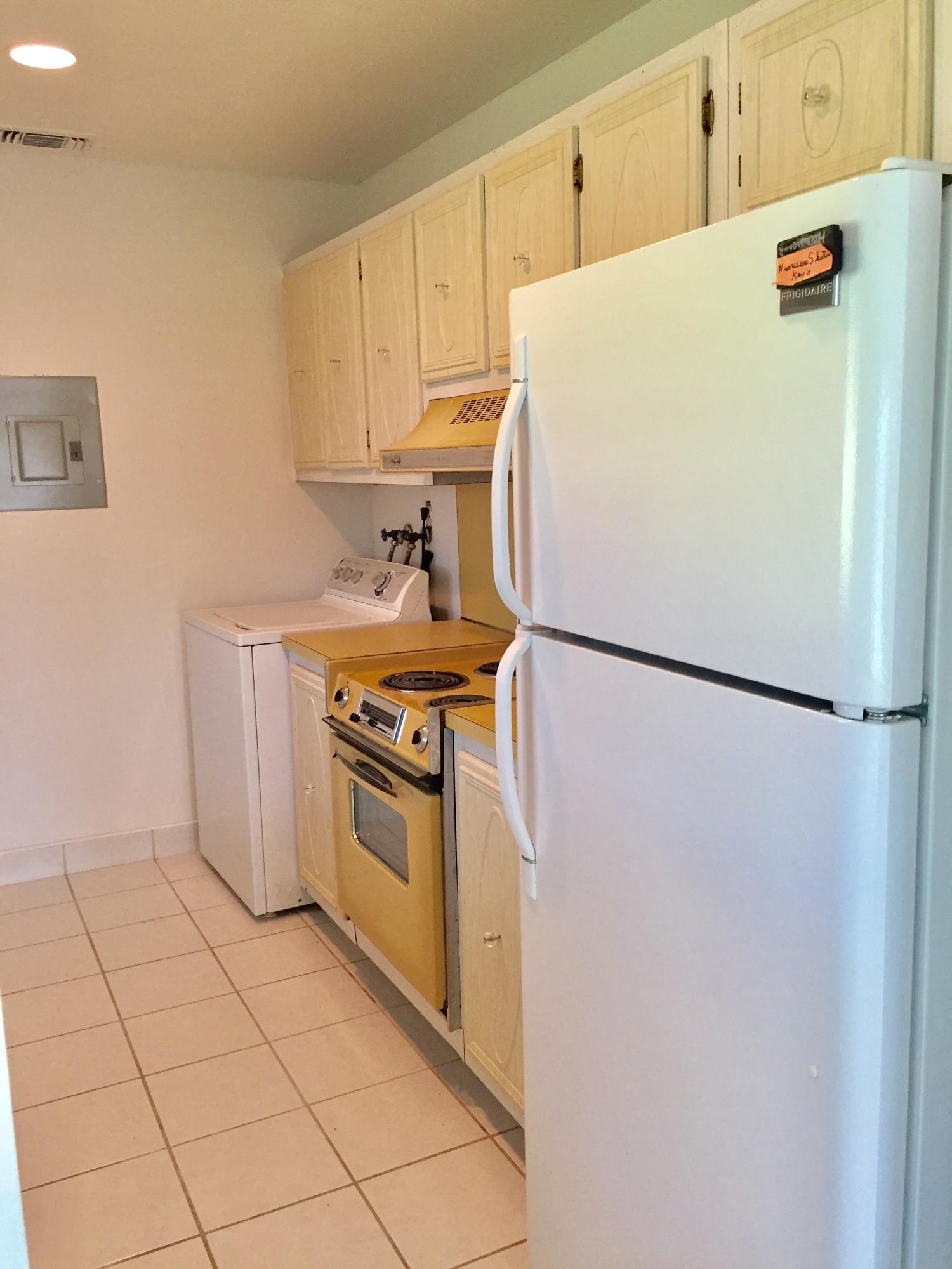 LAUDERDALE WEST 4 CONDO - Residential