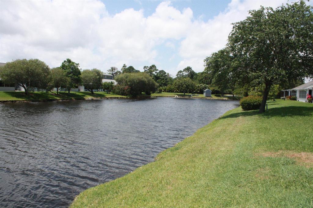 TROPICAL EAST - Residential