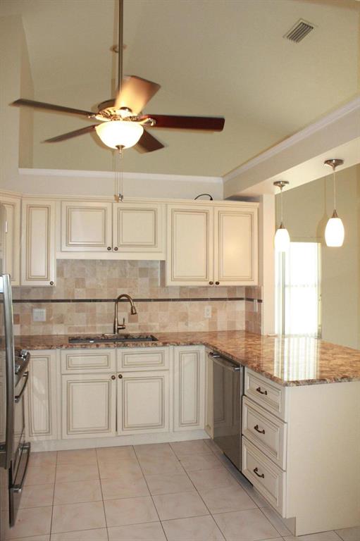 TROPICAL EAST - Residential