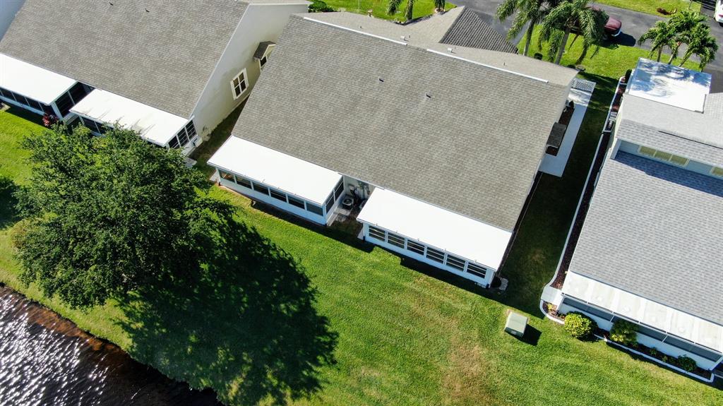 TROPICAL EAST - Residential