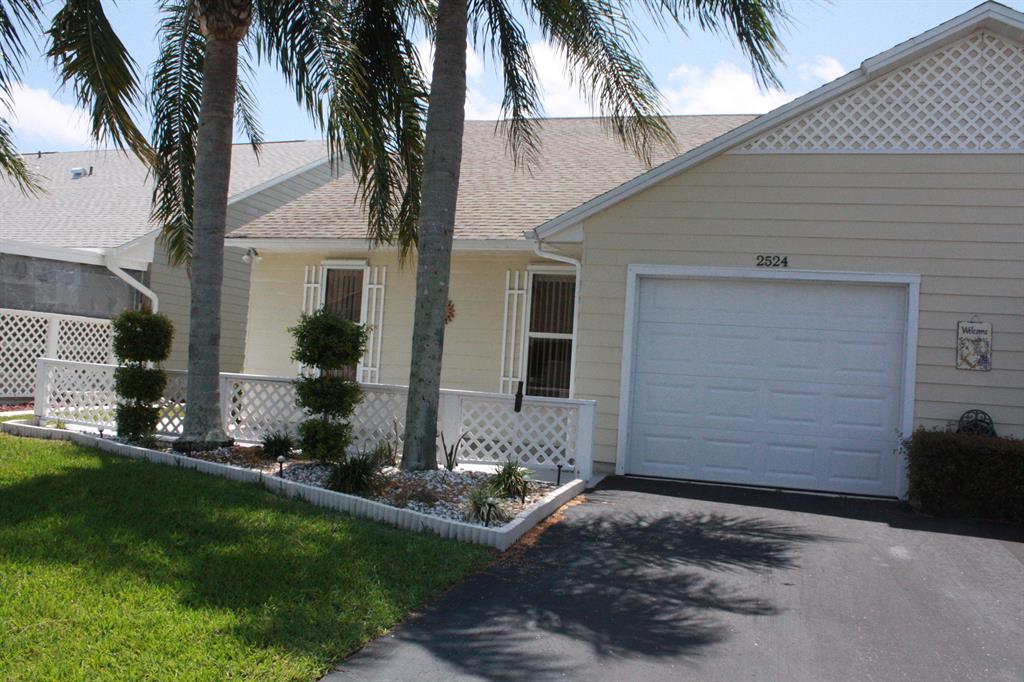 TROPICAL EAST - Residential