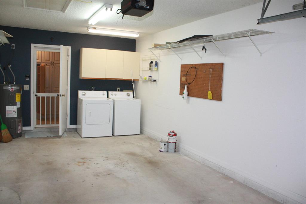 TROPICAL EAST - Residential