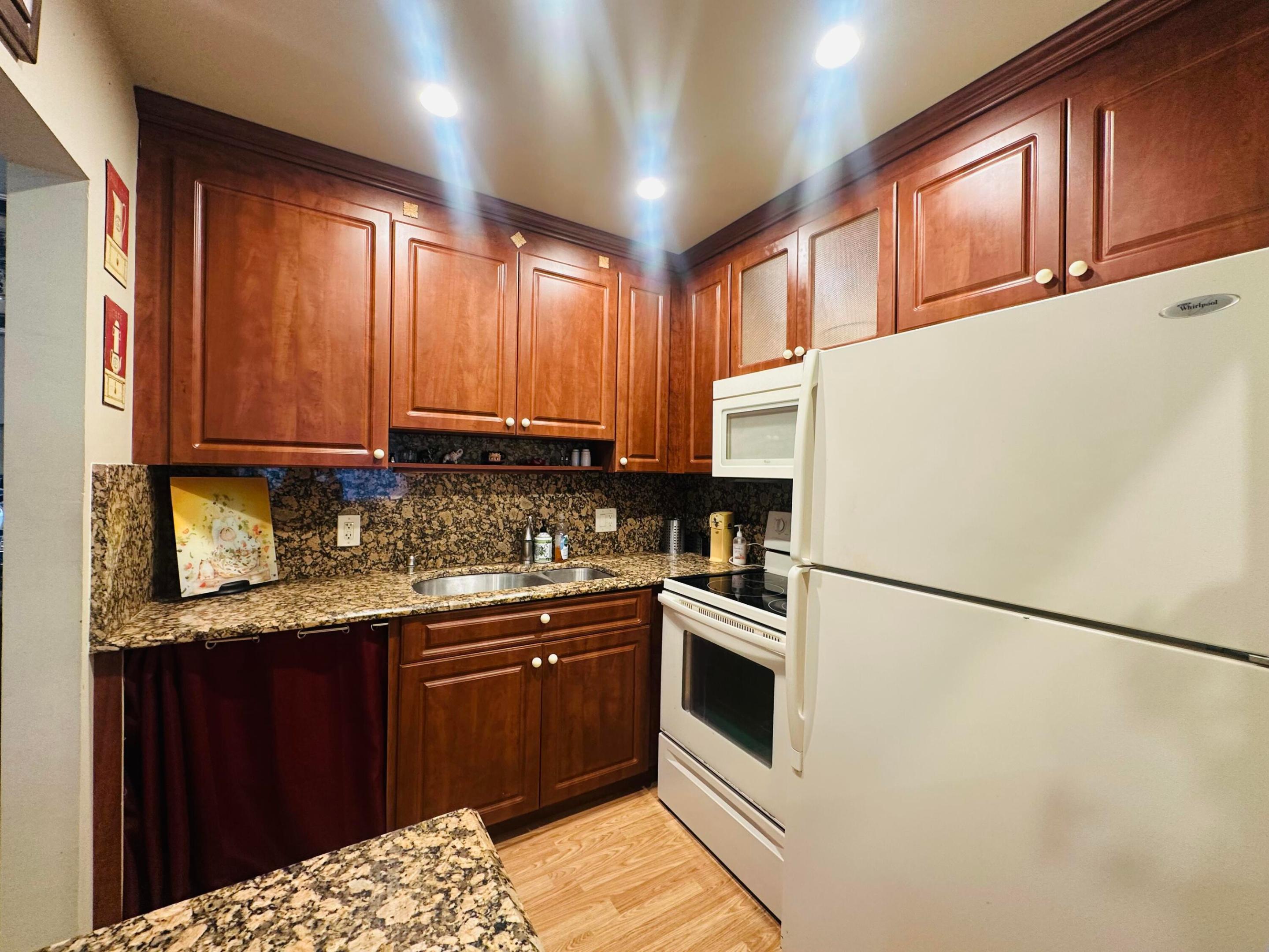 NEWPORT O CONDO - Residential