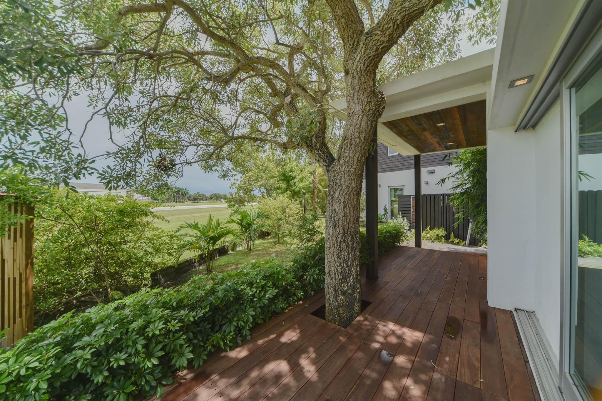 WELLINGTON AERO CLUB OF T - Residential