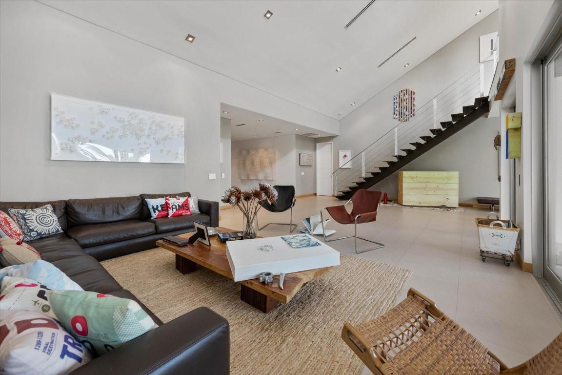 WELLINGTON AERO CLUB OF THE LANDINGS AT WELLINGTON - Residential