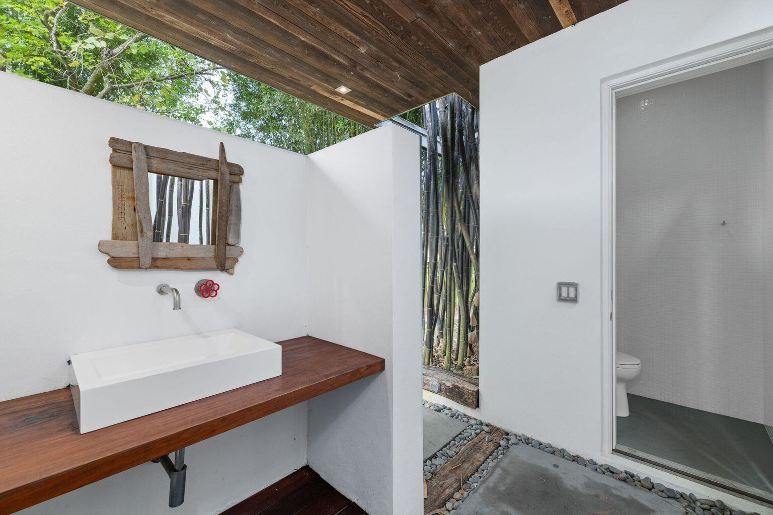 WELLINGTON AERO CLUB OF T - Residential