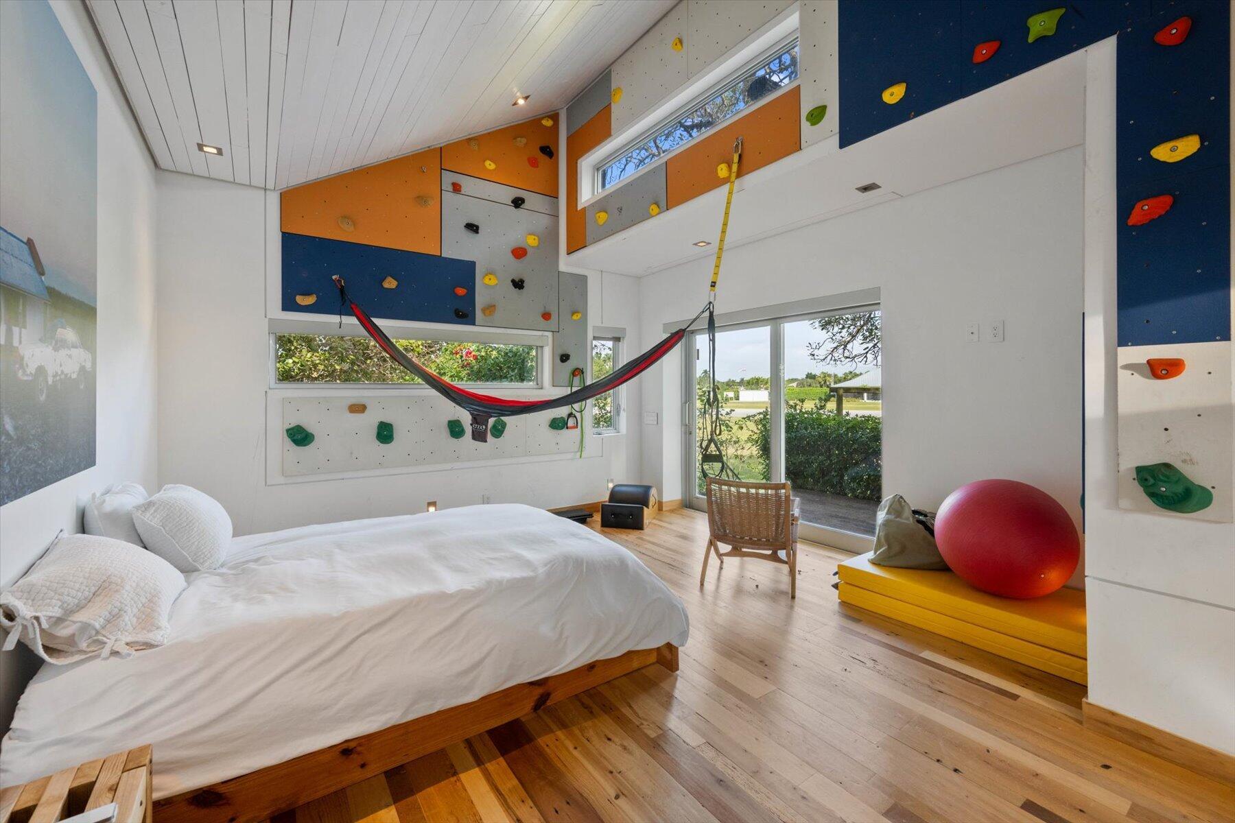 WELLINGTON AERO CLUB OF T - Residential