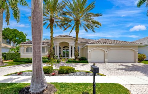 2529 Montclaire Cir Weston FL 33327
