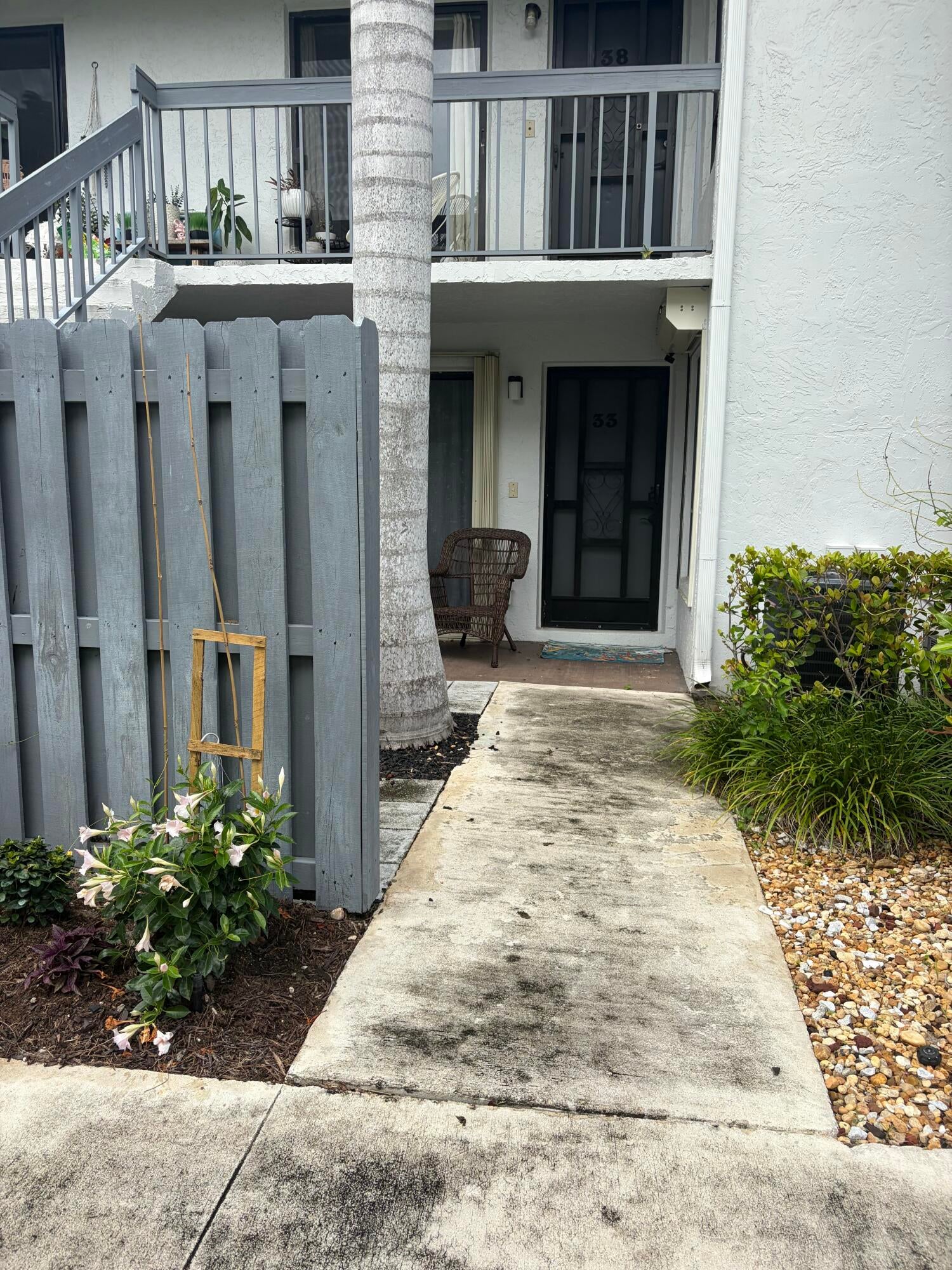 55 TROPIC ISLE Drive 33D